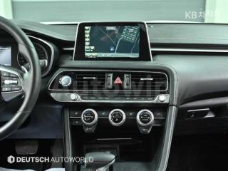 2020 GENESIS G70 2.0T ADVANCED - 14