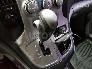 2014 HYUNDAI GRAND STAREX H-1 5 SEATS VAN CVX LUXURY - 9