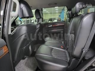 KNAKN814DHA168579 2017 KIA  MOHAVE BORREGO 4WD PRESIDENT 5 SEATS-5