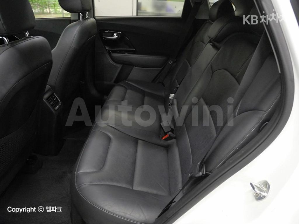 2018 KIA NIRO 1.6 NOBLESSE - 11