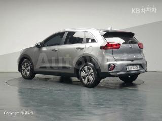 KNACA81CGLA292976 2020 KIA  NIRO 1.6 HEV LUXURY-2