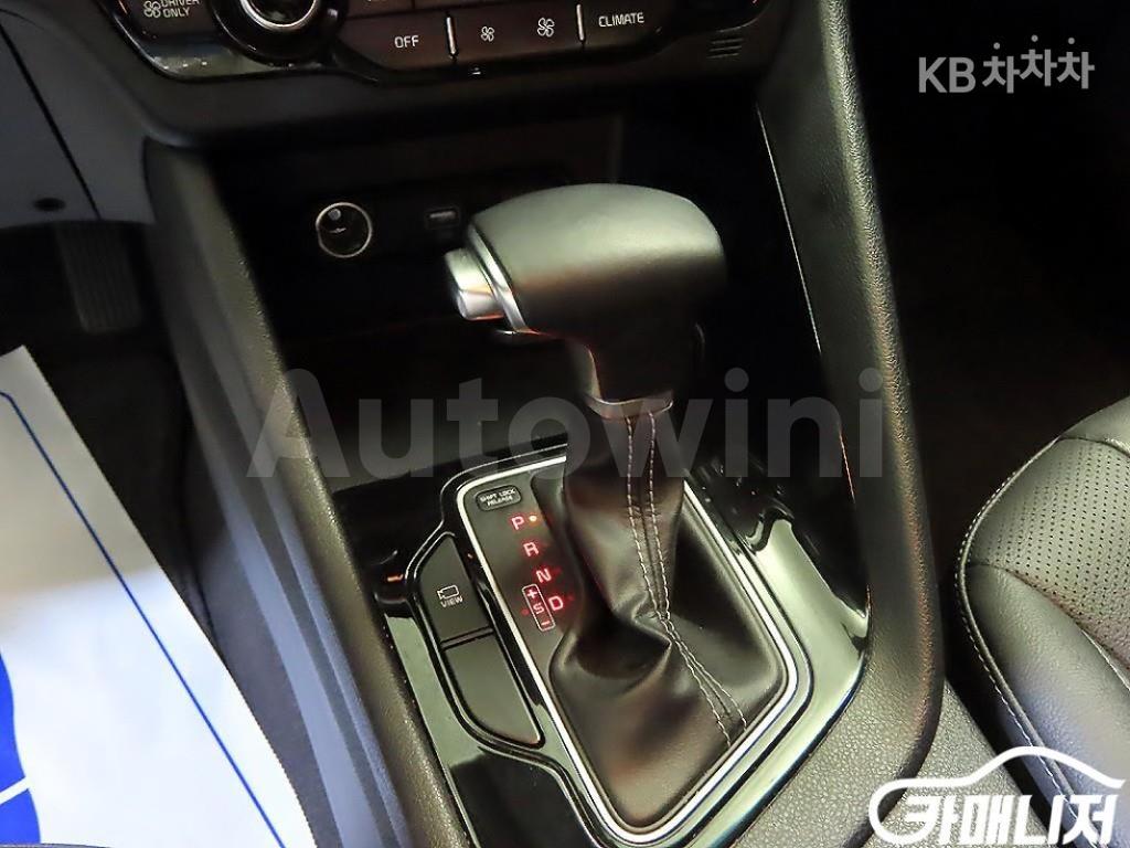 2020 KIA  NIRO 1.6 HEV PRESTIGE - 9