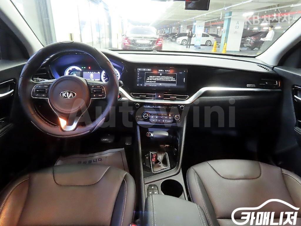 2020 KIA  NIRO 1.6 HEV PRESTIGE - 10