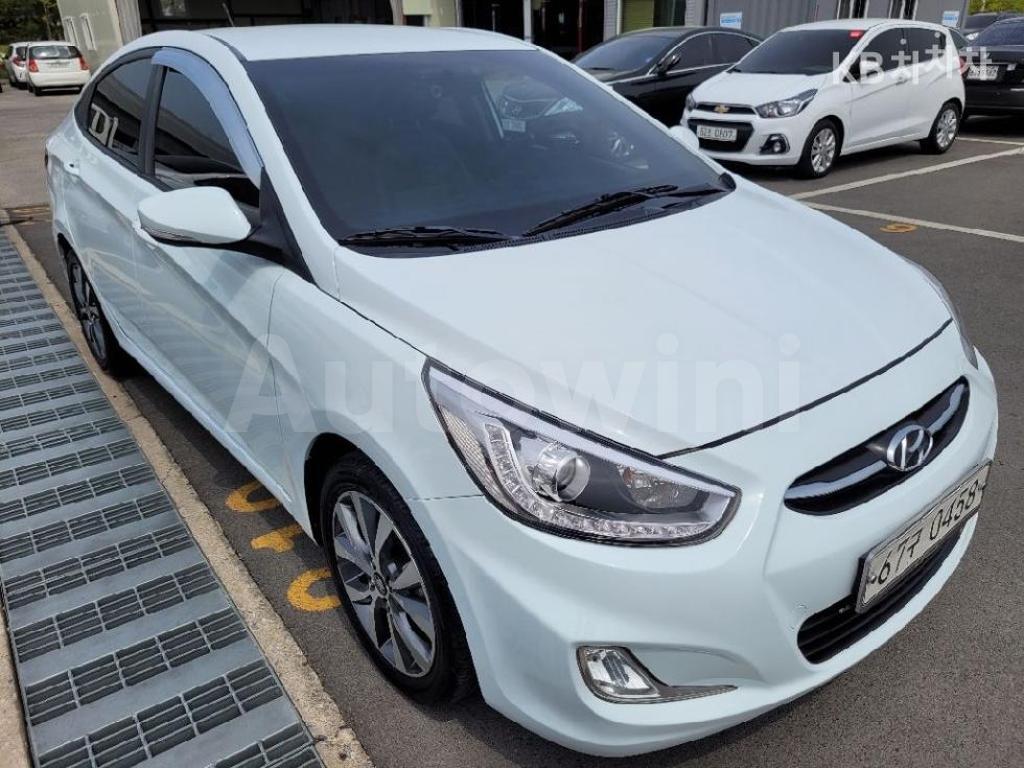 KMHCU41BEHU224449 2017 HYUNDAI ACCENT  1.4 VVT PREMIUM-1