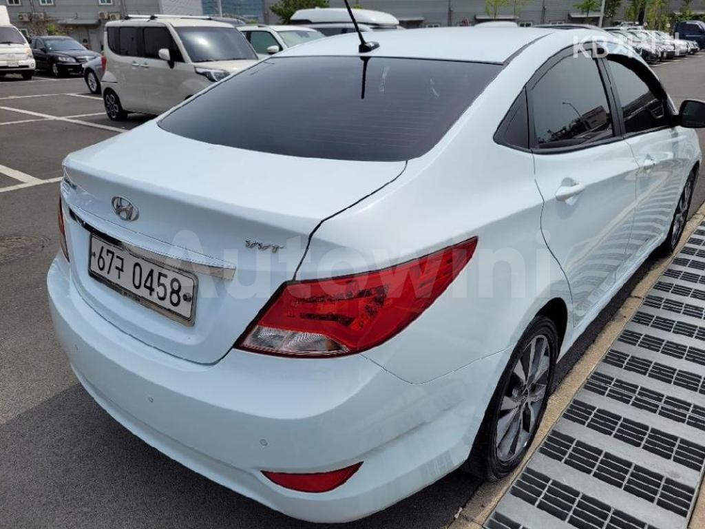 KMHCU41BEHU224449 2017 HYUNDAI ACCENT  1.4 VVT PREMIUM-3