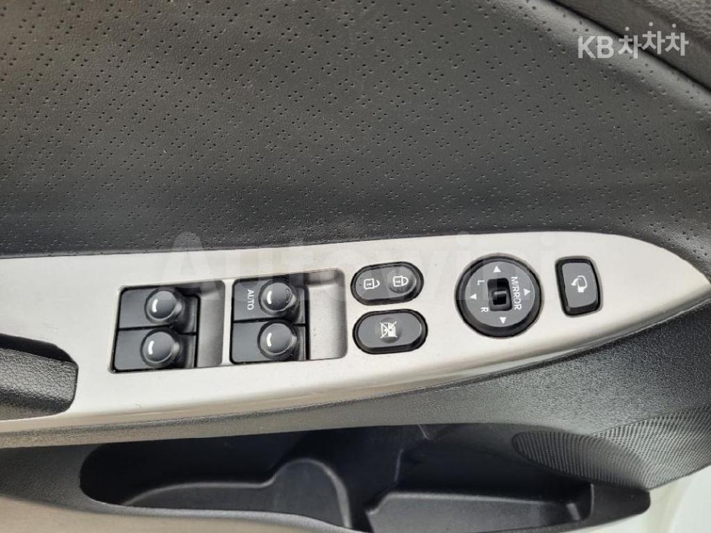 2017 HYUNDAI ACCENT  1.4 VVT PREMIUM - 9