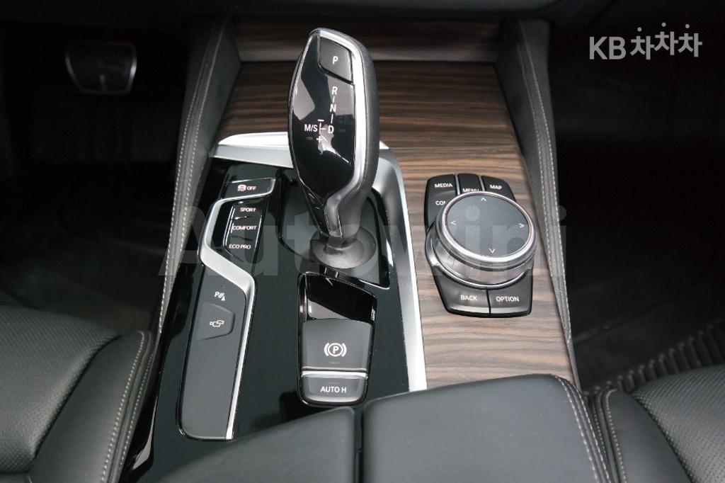 2017 BMW  5SERIES G30  530I M SPORT PLUS - 14