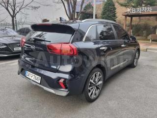 KNACE81CGLA365090 2020 KIA  NIRO 1.6 HEV NOBLESSE SPECIAL-5