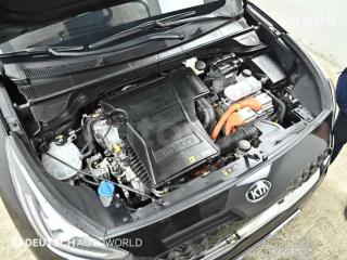 KNACE81CGLA315816 2020 KIA  NIRO 1.6 HEV NOBLESSE SPECIAL-5