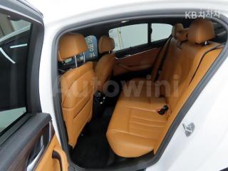 2017 BMW  5SERIES G30  520D M SPORT PLUS - 8