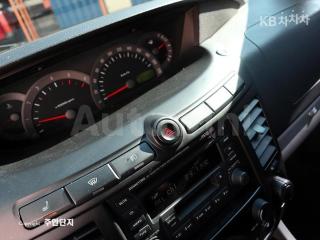 2011 SSANGYONG  RODIUS STAVIC 11 SEATS(4WD) PLATINUM - 12