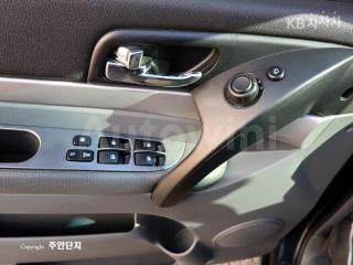 2011 SSANGYONG  RODIUS STAVIC 11 SEATS(4WD) PLATINUM - 16
