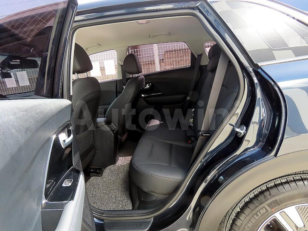 KNACB81CGLA305948 2020 KIA  NIRO 1.6 HEV PRESTIGE-5