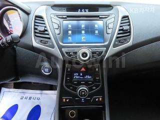 2016 HYUNDAI  AVANTE ELANTRA 1.6 GDI MORDERN BASIC - 17