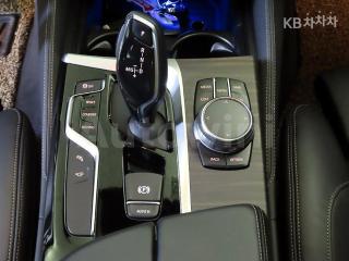2017 BMW  5SERIES G30  530D M SPORT - 12
