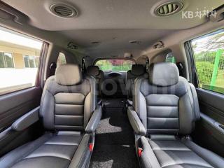 2017 SSANGYONG KORANDO TURISMO 9 SEATS 4WD TX - 17