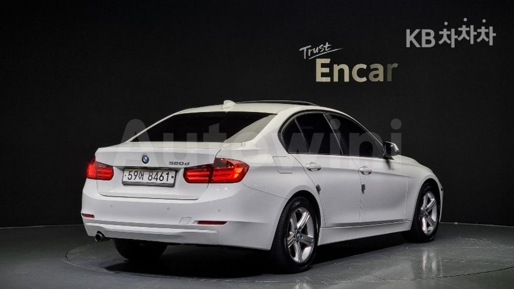 WBA3D3103CF248002 2012 BMW 3 SERIES 320D F30(12~)-3