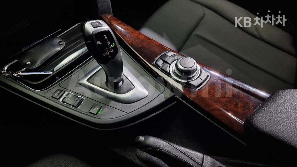 2012 BMW 3 SERIES 320D F30(12~) - 9