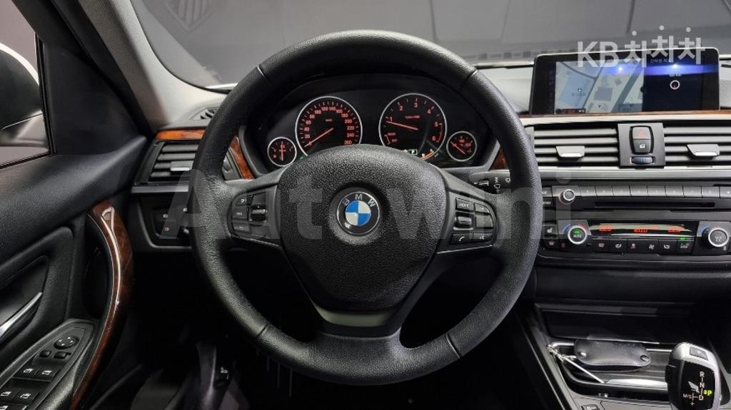 2012 BMW 3 SERIES 320D F30(12~) - 13