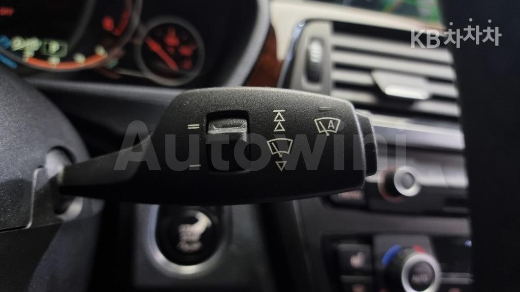 2012 BMW 3 SERIES 320D F30(12~) - 18