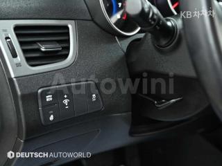 2016 HYUNDAI  AVANTE ELANTRA 1.6 GDI SMART BASIC - 16