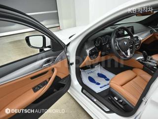 2017 BMW  5SERIES G30  530I M SPORT - 11