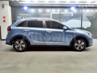 KNACB81CGLA366715 2020 KIA  NIRO 1.6 HEV PRESTIGE-2