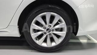 2016 KIA K5 2ND GEN OPTIMA 1.7 DIESEL MX PRESTIGE - 14