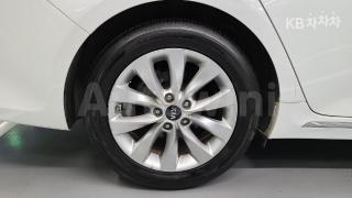2016 KIA K5 2ND GEN OPTIMA 1.7 DIESEL MX PRESTIGE - 16