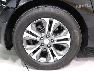 2019 KIA  CARNIVAL SEDONA 9 SEATS 2.2 DIESEL LUXURY - 17