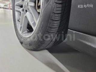 KMHSN81XBHU187702 2017 HYUNDAI  MAXCRUZ DIESEL(E-VGT)R2.2 2WD EXCLUSIVE 6 SEATS-3