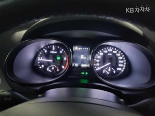2017 HYUNDAI  MAXCRUZ DIESEL(E-VGT)R2.2 2WD EXCLUSIVE 6 SEATS - 8