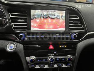 2019 HYUNDAI AVANTE AD ELANTRA 1.6 GDI STYLE - 9