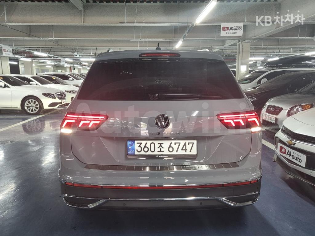 WVGZZZ5NZMW556819 2021 VOLKSWAGEN TIGUAN 2.0 TDI PRESTIGE-4
