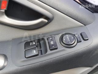 2014 HYUNDAI GRAND STAREX H-1 12 SEATS WAGON CVX LUXURY - 11