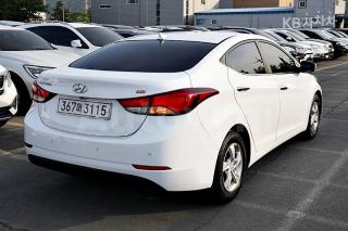 KMHDG41DBGU504541 2016 HYUNDAI  AVANTE ELANTRA 1.6 GDI SMART BASIC-4