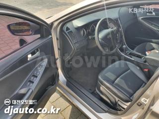 2011 HYUNDAI YF SONATA LPI LUXURY - 13