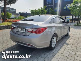 2011 HYUNDAI YF SONATA LPI LUXURY - 18