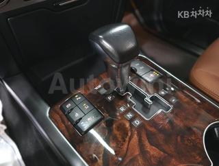 2019 KIA  MOHAVE BORREGO 4WD PRESIDENT 5 SEATS - 17
