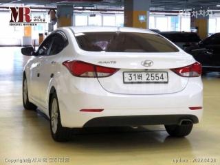 KMHDG41DBGU511488 2016 HYUNDAI  AVANTE ELANTRA 1.6 GDI STYLE BASIC-3