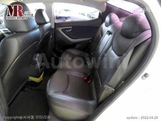 KMHDG41DBGU511488 2016 HYUNDAI  AVANTE ELANTRA 1.6 GDI STYLE BASIC-5