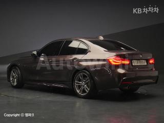 WBA8A9108JK884176 2018 BMW 3 SERIES 320I SEDAN CP-2