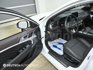 2020 GENESIS G70 2.0T AWD ELITE - 11