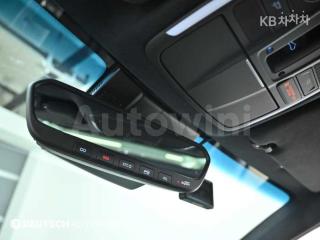 2020 GENESIS G70 2.0T AWD ELITE - 18