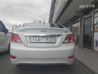 KMHCT41BEKU461565 2019 HYUNDAI ACCENT  1.4 VVT MORDERN-2