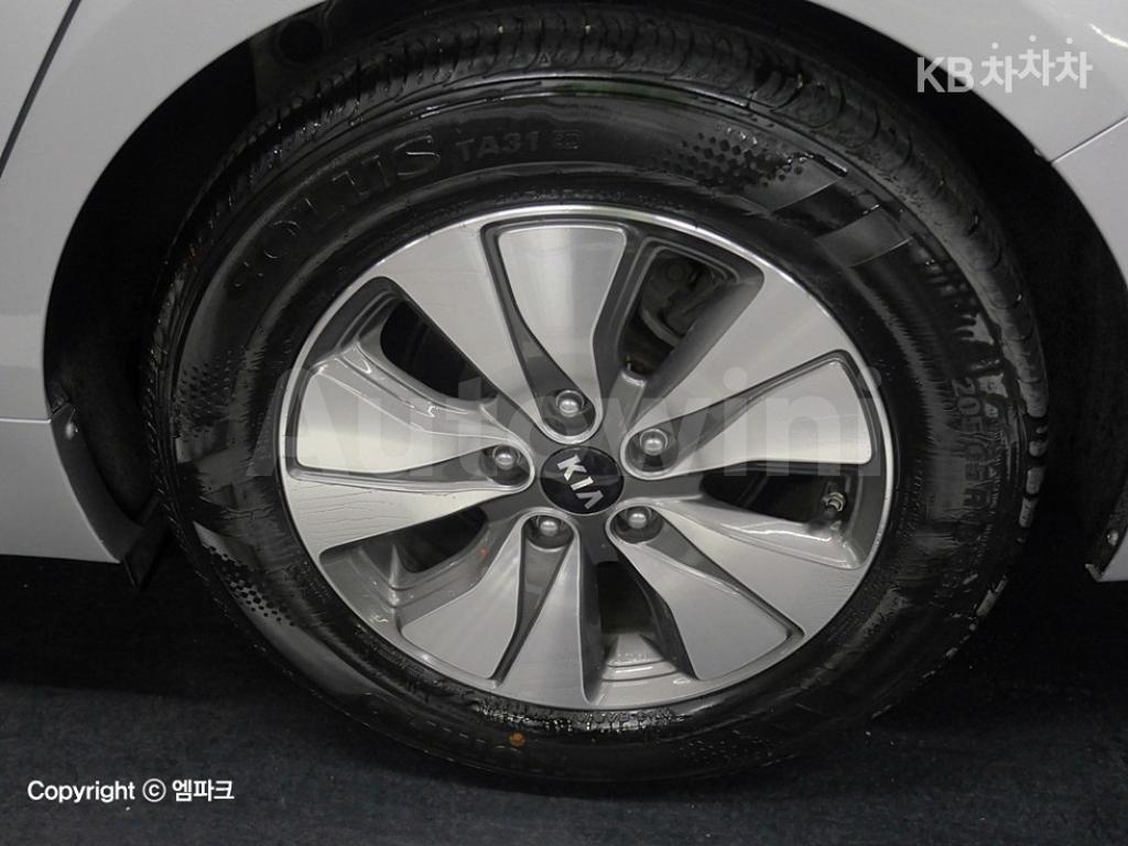 2018 KIA K5 HYBRID 2ND GEN OPTIMA 2.0 NOBLESSE - 17
