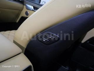 2020 KIA THE MASTER 4WD DIESEL PLATINUM - 12