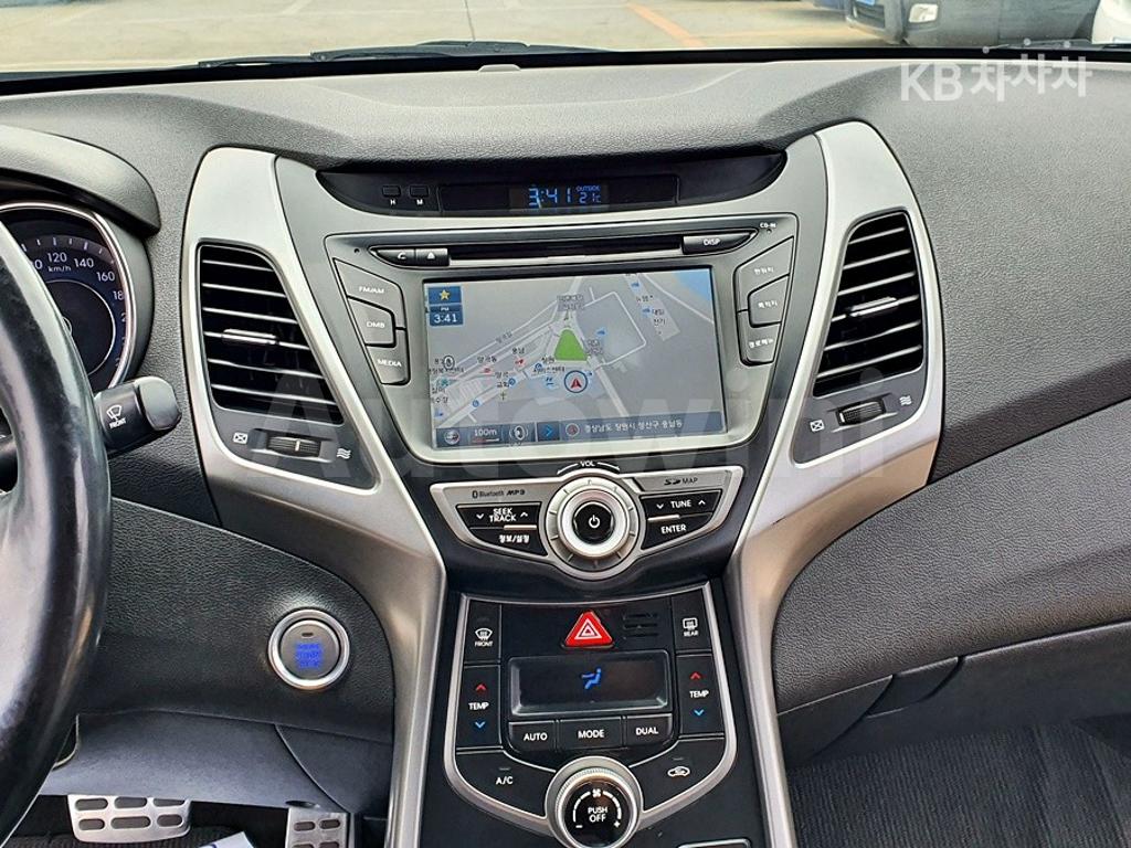 2016 HYUNDAI  AVANTE ELANTRA 1.6 VGT 텐밀리언 LIMITED - 9