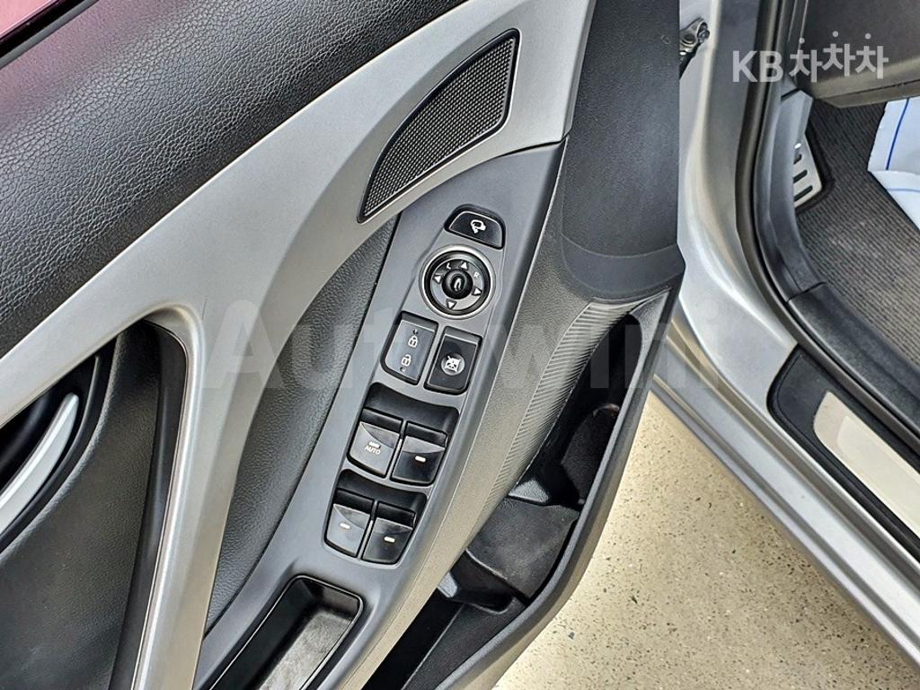 2016 HYUNDAI  AVANTE ELANTRA 1.6 VGT 텐밀리언 LIMITED - 16