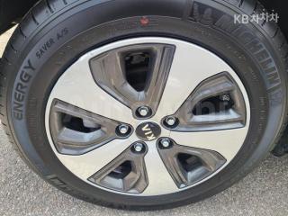 2017 KIA NIRO 1.6 LUXURY - 16
